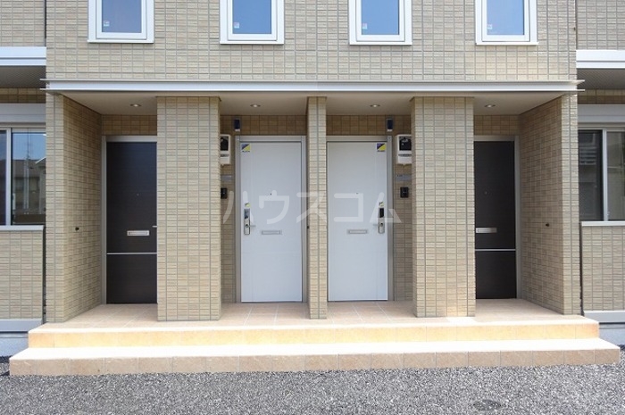 17/23 エントランス