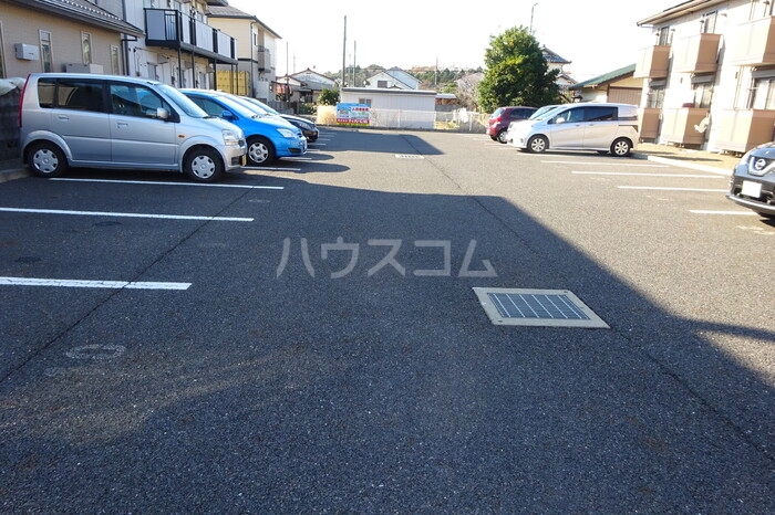 18/22 駐車場