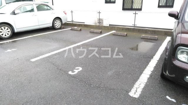 28/30 駐車場