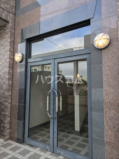 18/24 エントランス