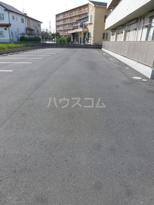 18/26 駐車場