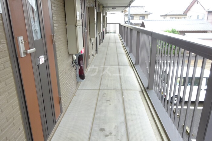 17/23 エントランス