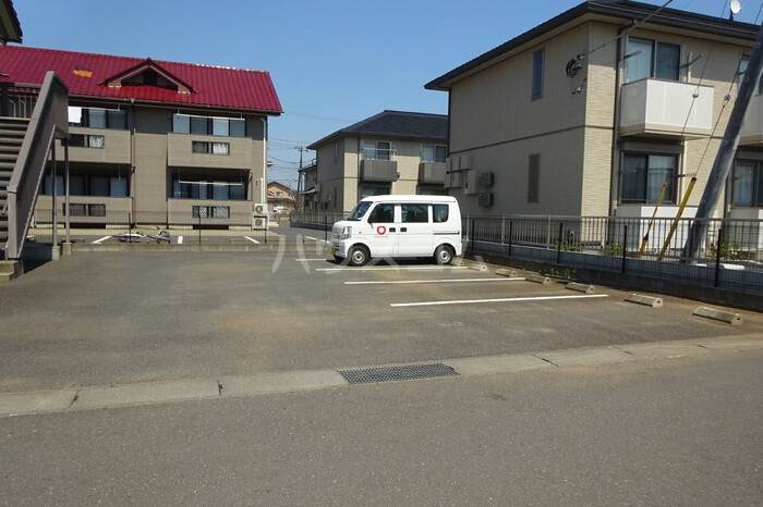 18/23 駐車場