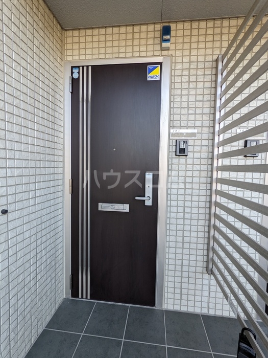 13/30 玄関
