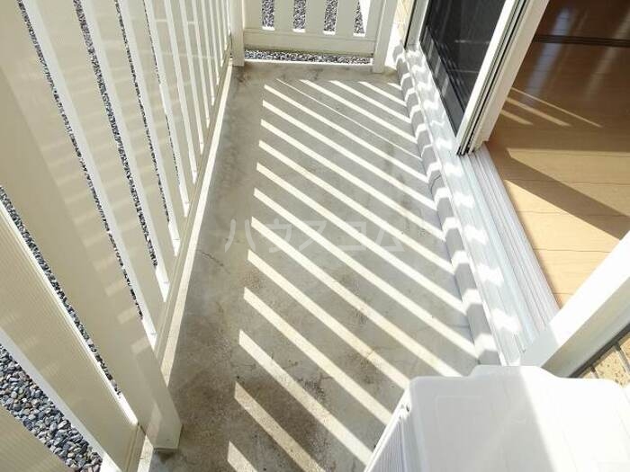 13/23 バルコニー