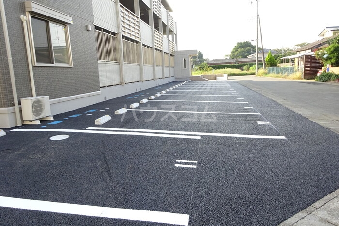 19/23 駐車場