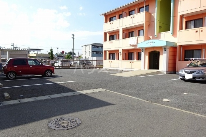 18/24 駐車場