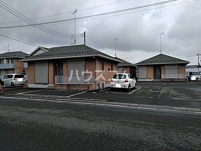 2/2 駐車場
