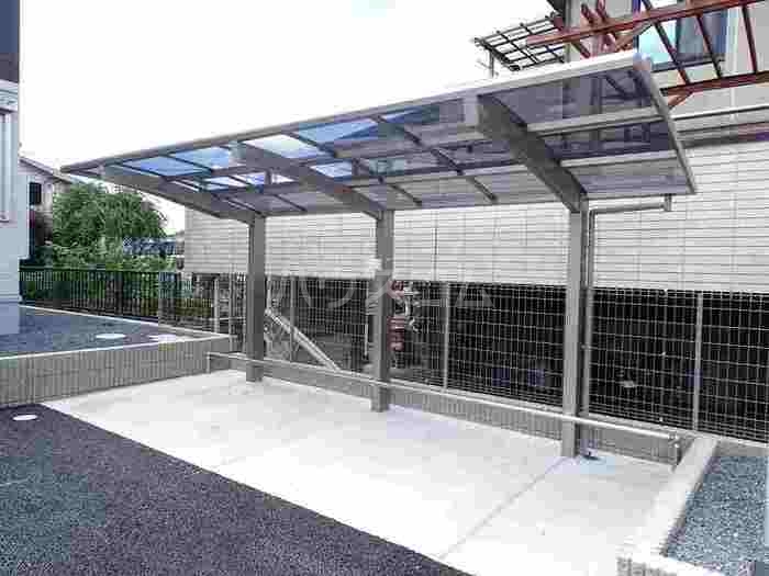 18/23 エントランス