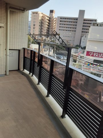 21/30 バルコニー
