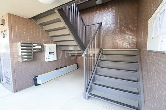 19/22 エントランス