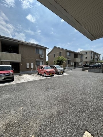 22/23 駐車場