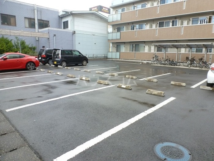 18/26 駐車場