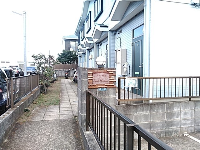 26/30 エントランス