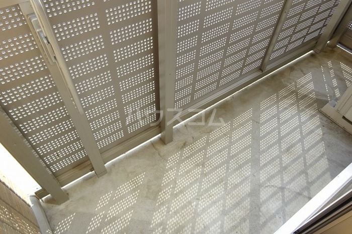 13/21 バルコニー