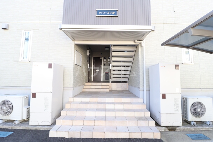 19/21 エントランス