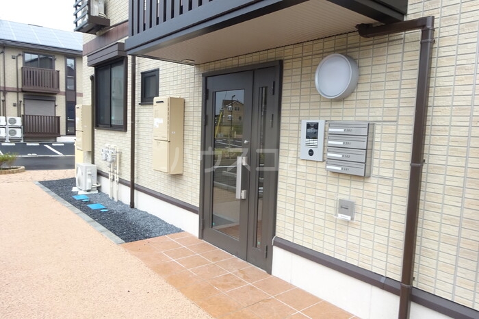 18/24 エントランス