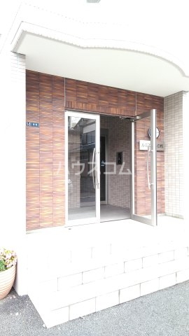 28/30 エントランス