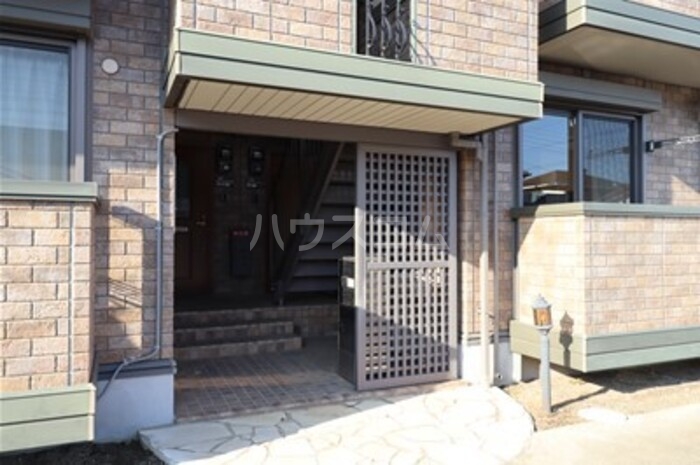 18/24 エントランス