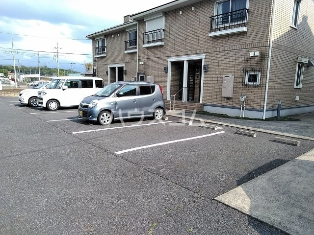 26/27 駐車場