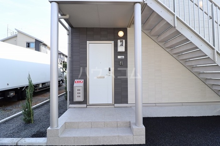 18/29 エントランス