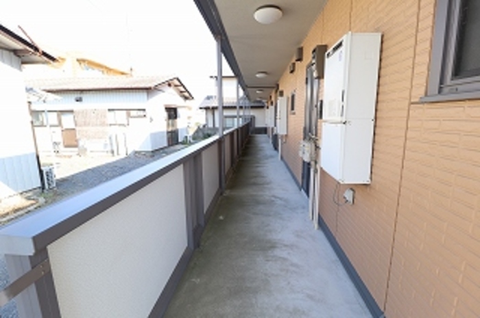 19/30 エントランス