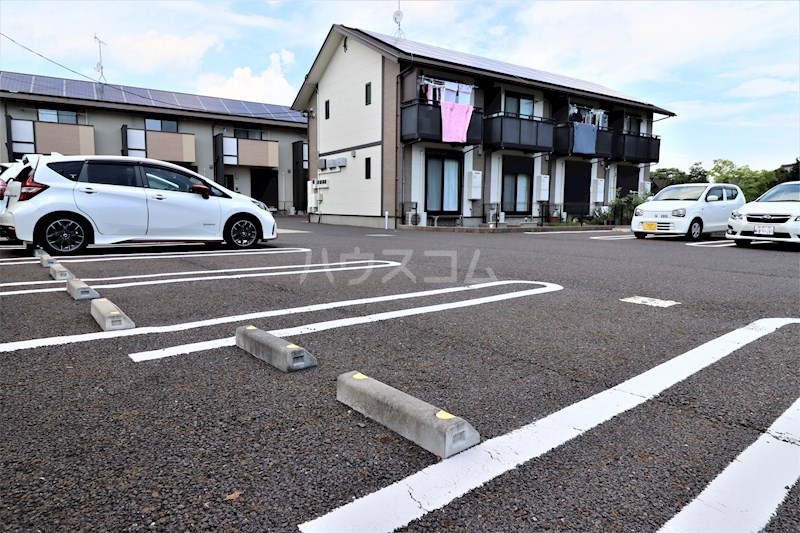 25/26 駐車場