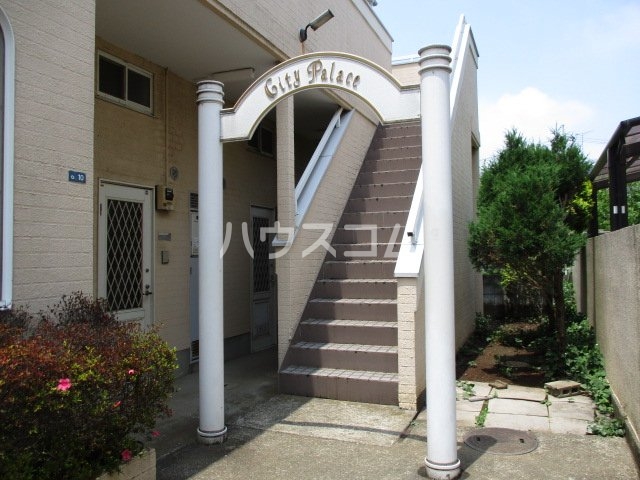 22/29 エントランス