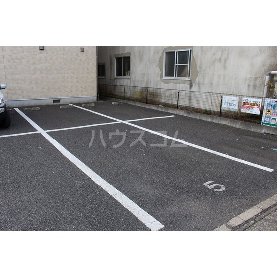 2/5 駐車場