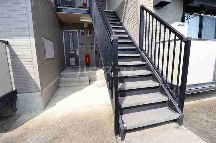 16/18 エントランス