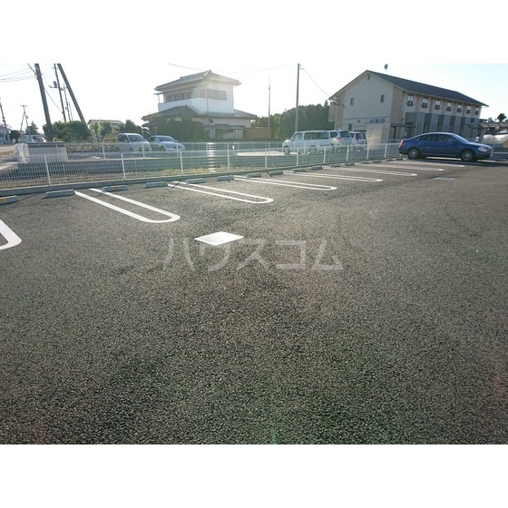 20/23 駐車場