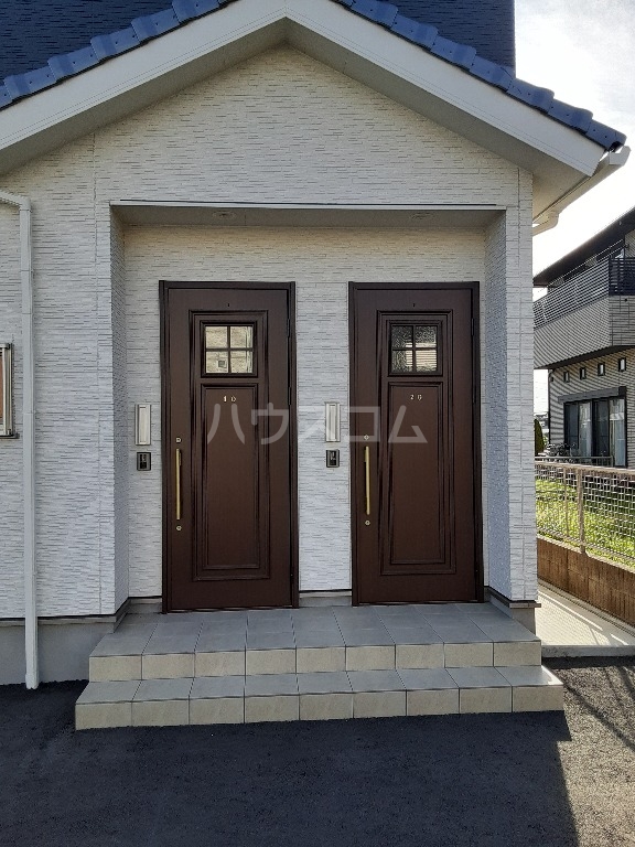 21/26 エントランス