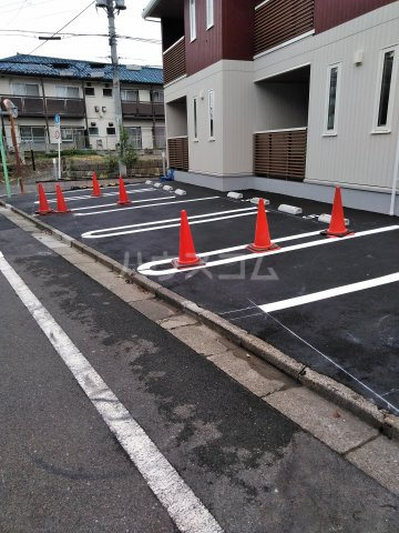 19/23 駐車場