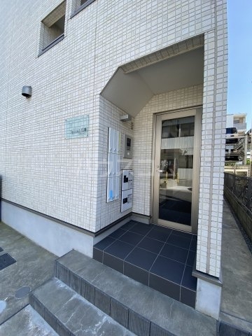 2/3 エントランス