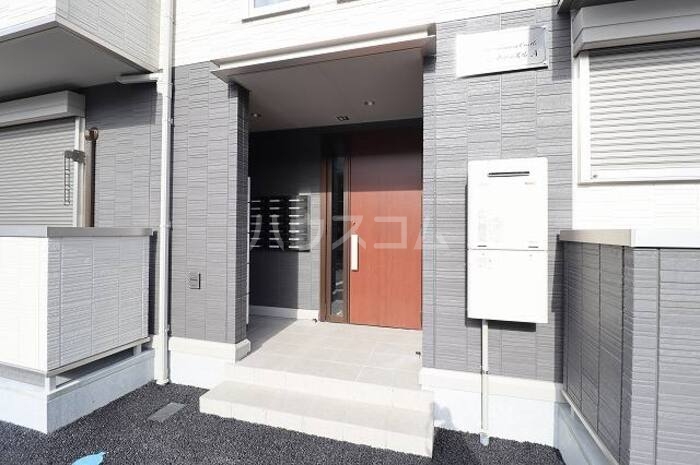 18/21 エントランス