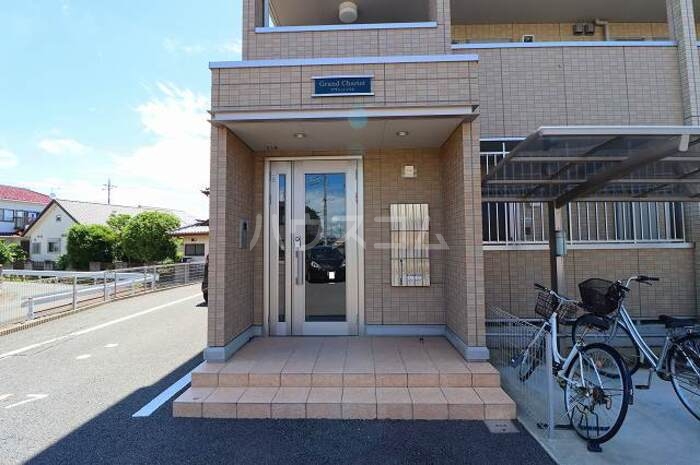 19/22 エントランス