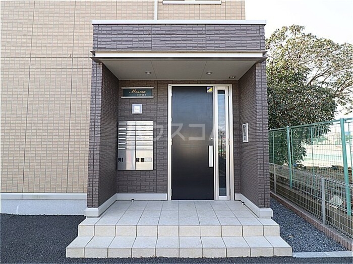 2/4 エントランス