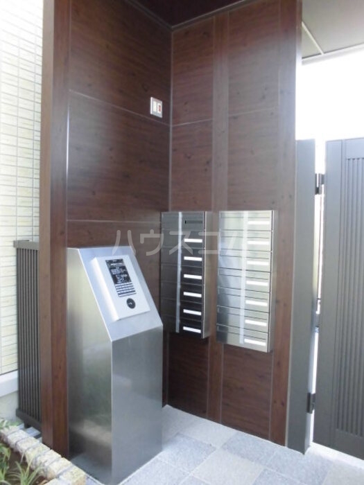 16/24 エントランス