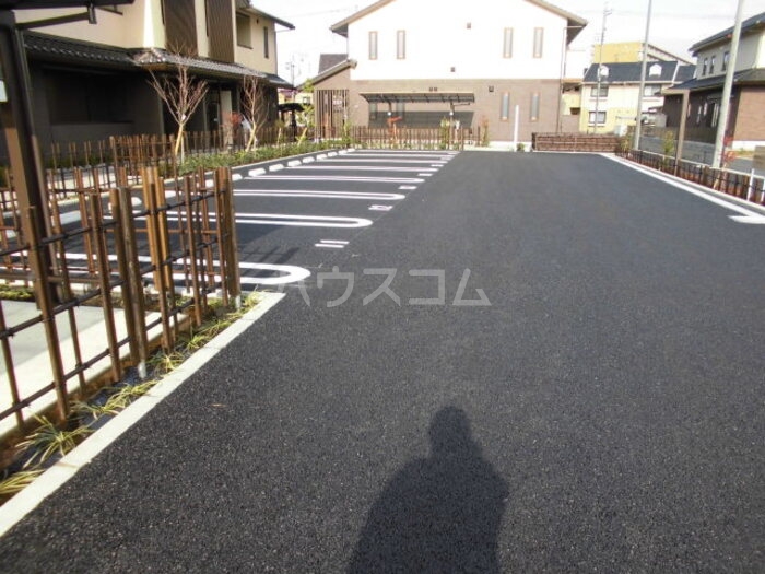 25/30 駐車場