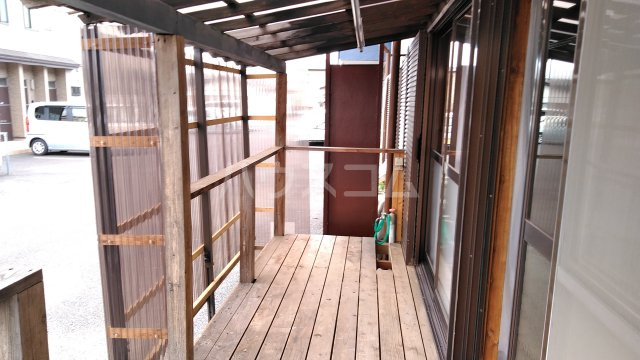 22/27 バルコニー