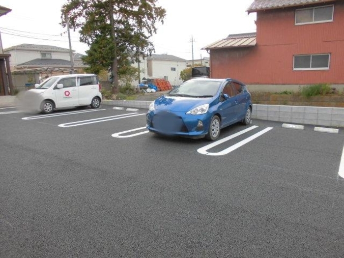 2/13 駐車場