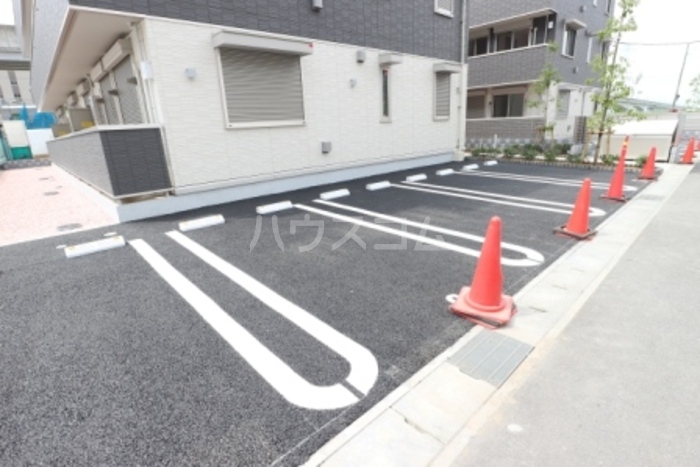 2/5 駐車場
