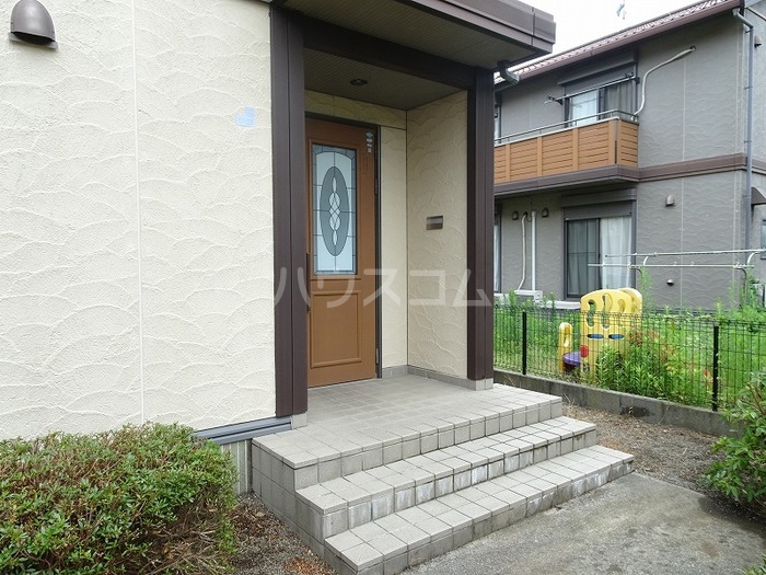 13/16 エントランス