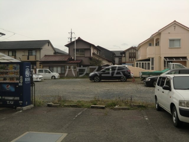 3/7 駐車場