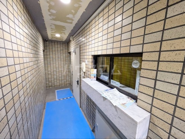 22/30 エントランス