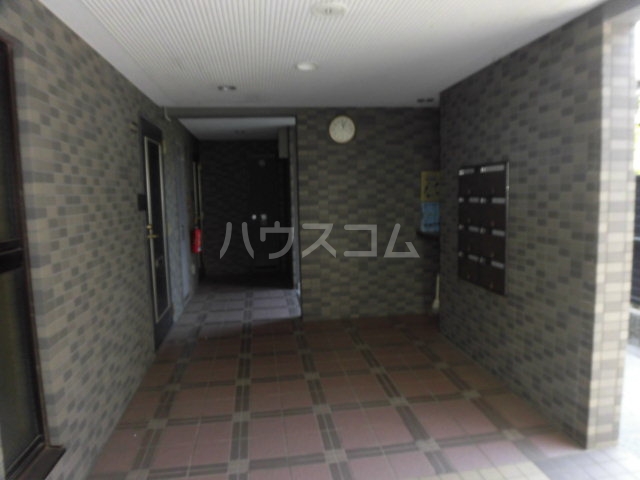 21/28 エントランス