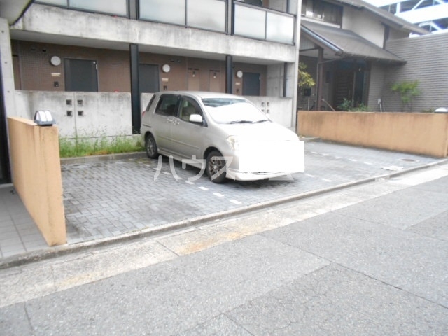 14/21 駐車場
