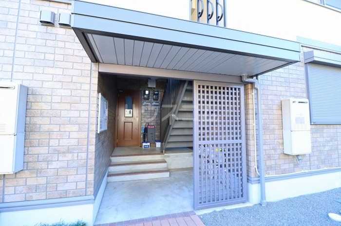 18/21 エントランス