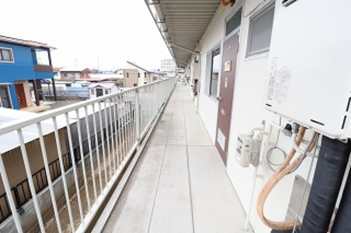 16/18 エントランス