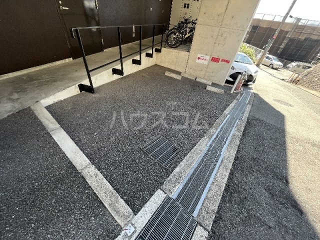 28/30 駐車場